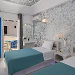 Phoenix Lägenhetshotell Fira (Santorini)