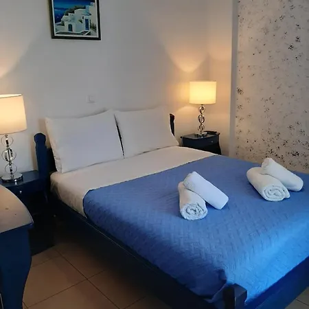 Phoenix 4* Fira (Santorini)