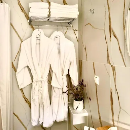 Phoenix Fira (Santorini)