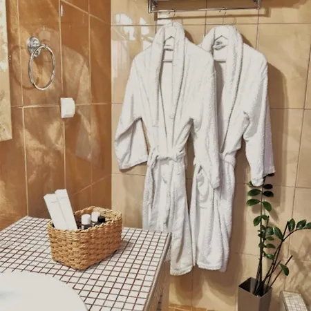 Phoenix 4* Fira (Santorini)