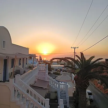 Phoenix Aparthotel Fira (Santorini)