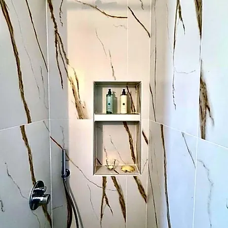 Phoenix Aparthotel Fira (Santorini)
