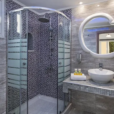 Phoenix Aparthotel Fira (Santorini)